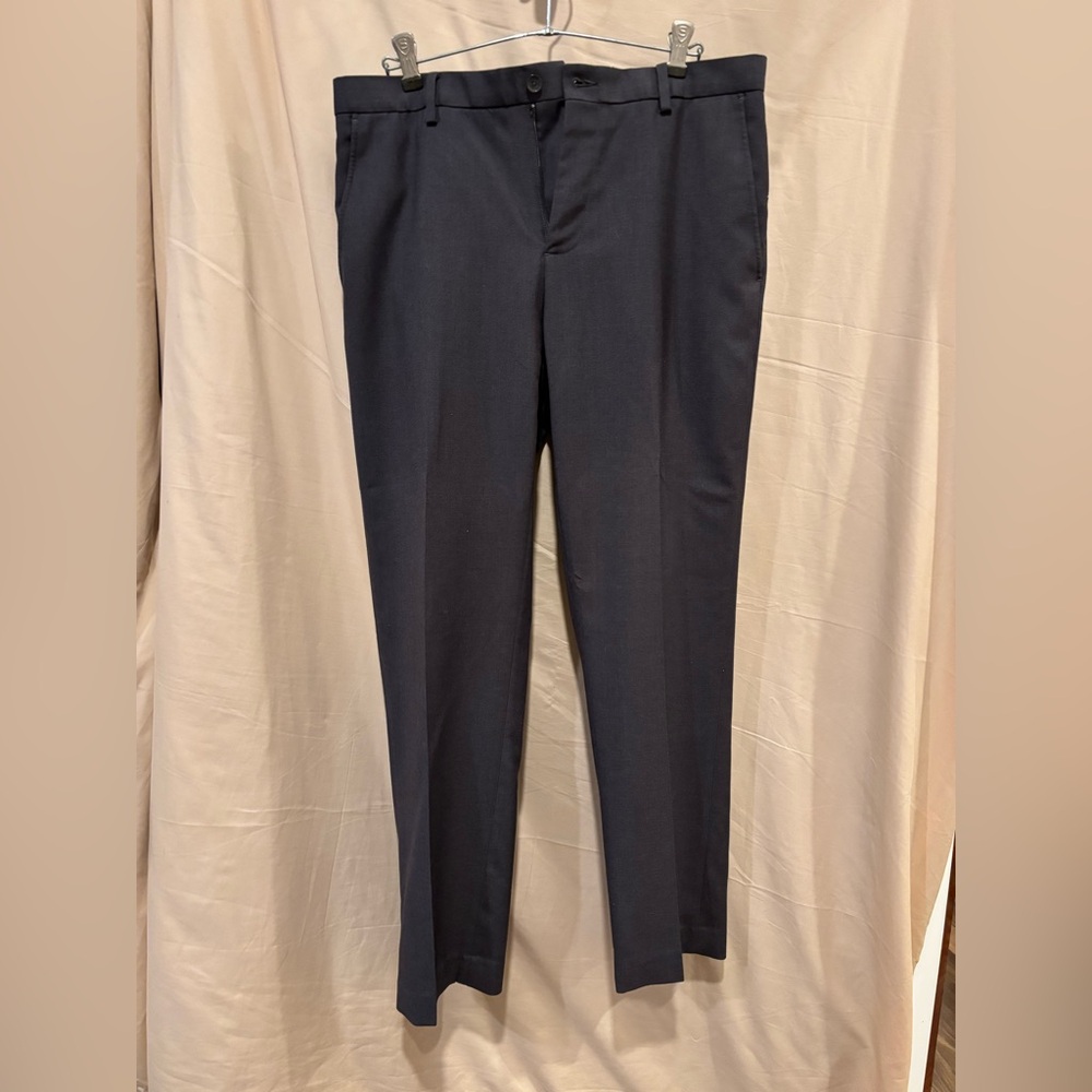 Calvin Klein Men's Graphite dress pants